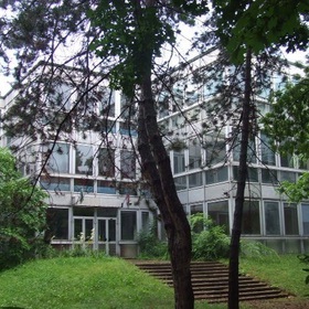 Eladó egykori iskola épület - Kép 1.