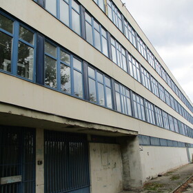 Eladó fejlesztési terület a rajta található egykori oktatási épületekkel - Kép 4.