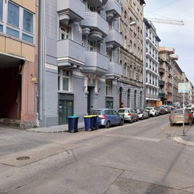 Kiadó utcai bejáratú üzlethelyiség/iroda a VI. kerületben
